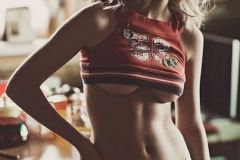 underboob-12